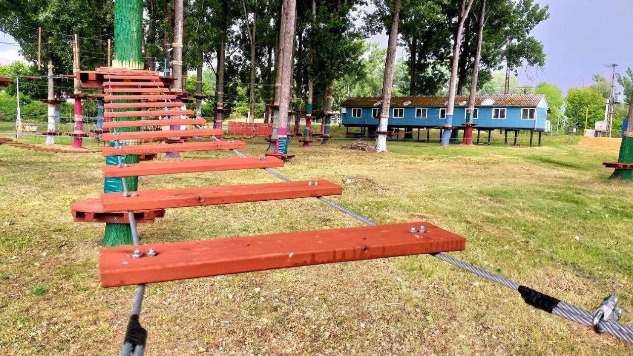 Tisza Camping & Kalandpark Tokaj Hotel Rakamaz Екстериор снимка